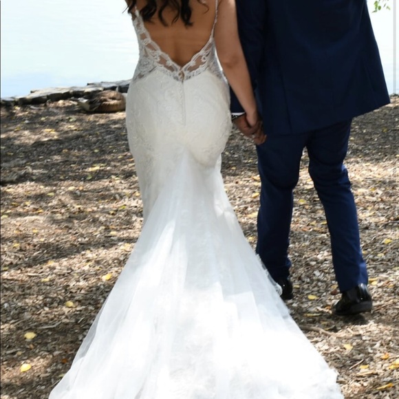 Essense of Australia mermaid wedding dress - Picture 4 of 8